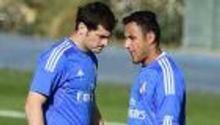 نافاس قد يكون بديلا لكاسياس في بورتو