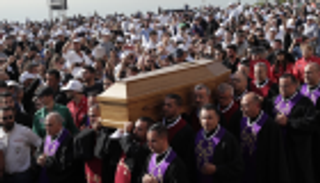 بالصور.. جنازة رسمية وشعبية حاشدة للبطريرك صفير