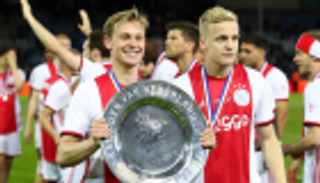 دي يونج يتطلع للتعاون مع ميسي في برشلونة