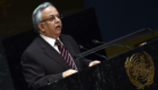 مندوب السعودية بالأمم المتحدة: نحتاج فرض رقابة أكبر على ميناء الحديدة