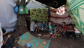 الفرار الجماعي للأسر تسبب في إخلاء بلدات وقرى بأكملها