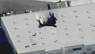 المبنى الذي اصطدمت به الطائرة