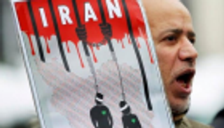 المقاومة الإيرانية: روحاني أعدم عشرات النساء منذ توليه الحكم