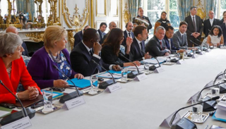 جانب من اجتماع زعماء الدول الموقعة على نداء كرايستشيرش