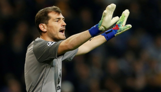 كاسياس حارس بورتو