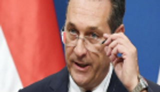 بعد فضيحة "إبيزا".. الائتلاف الحاكم بالنمسا على شفا الانهيار 