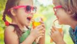 أضرار التناول المفرط لعصائر الفاكهة تماثل المشروبات الغازية