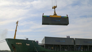 هبوط التبادل التجاري بين الصين وإيران