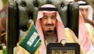 العاهل السعودي يدعو القادة العرب لقمتين طارئتين بمكة