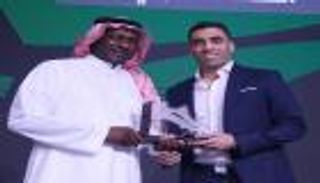 حمدالله يستحوذ على جوائز الأفضل في الدوري السعودي