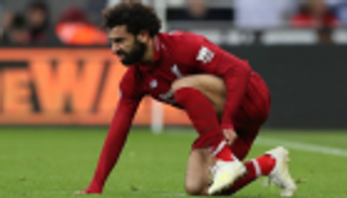 مشجع لمانشستر سيتي يهاجم الصحفيين بسبب صلاح