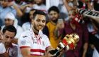 حارس الأهلي يدعم نظيره في الزمالك قبل مواجهة نهضة بركان المغربي