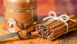 القرفة تحارب شيخوخة البشرة وحب الشباب والإكزيما