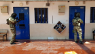 أغنية وطنية تزج بعريس فلسطيني وأصدقائه في سجون الاحتلال