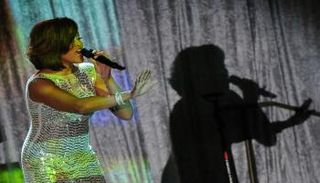 ورثة ويتني هيوستن يعملون على ألبوم جديد وجولة بفضل تقنية هولوغرام