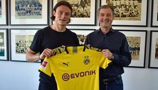 ميشيل زورك ونيكو تشولز