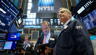 أسهم أوروبا تتراجع 