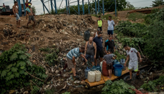 تردي الأوضاع الاقتصادية في فنزويلا يعصف بالأطفال
