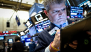 الأسهم الأمريكية تغلق مرتفعة بدعم قطاع التكنولوجيا