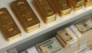 مكاسب الدولار تهبط بالذهب لأدنى مستوى في أسبوعين