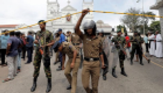 سريلانكا تبحث عن مشتبه بهم في اعتداءات الفصح