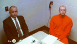 قاتل أمريكي يواجه عائلة ضحاياه.. والدفاع: العزلة وراء جرائمه