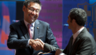 رئيس برشلونة يدافع عن فالفيردي رغم خسارة الكأس