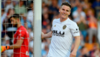 لاعب فالنسيا ينضم لعظماء فرنسا من بوابة كأس ملك إسبانيا