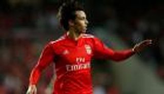 بنفيكا يصدم عمالقة أوروبا بشأن جواو فيليكس