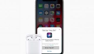 هاتف آيفون وسماعات أبل