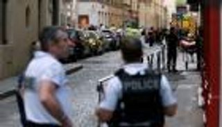 الشرطة الفرنسية تعتقل مشتبها به في انفجار وقع الأسبوع الماضي بمدينة ليون