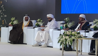  الدكتور علي راشد النعيمي خلال المؤتمر