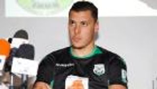 الجزائري رحماني شمس الدين ينضم رسميا لضمك السعودي