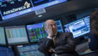 الأسهم الأوروبية تتراجع وسط قلق من غرامة محتملة على إيطاليا