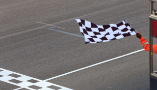 سباقات السرعة من أهم وسائل المقارنة بين السيارات