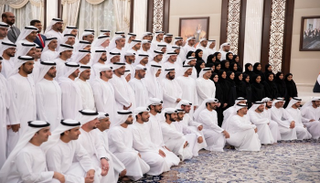 الشيخ محمد بن زايد آل نهيان يستقبل جموع المهنئين بشهر رمضان