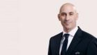 رئيس اتحاد الكرة الإسباني نائبا لتشيفرين في "يويفا"