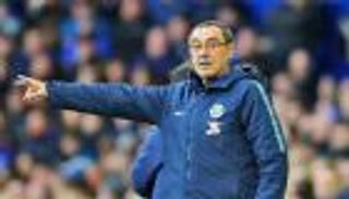 ساري يكافئ نفسه بعد التتويج بالدوري الأوروبي