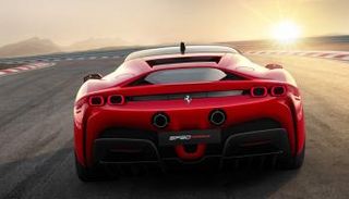 طراز SF90 Stradale الكهربائي من فيراري