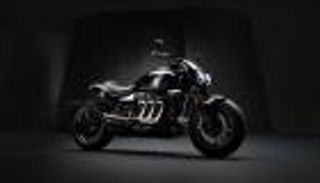 دراجة "ترايامف" بأضخم محرك ناري في العالم