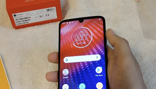 صورة لهاتف موتورولا Moto z4