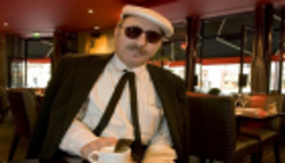 وفاة الموسيقي الأمريكي ليون ريدبون عن 69 عاما