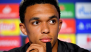 أرنولد يصف مواجهة توتنهام بالمعركة الكروية