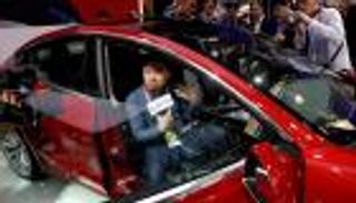 بالصور.. الصين تطرح تسلا "موديل 3" بتكلفة مخفضة