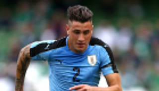 مدافع أوروجواي يحذر منتخب بلاده قبل كوبا أمريكا