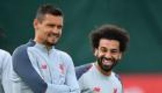 فيديو.. لوفرين يدعي ارتداء محمد صلاح لقميصه