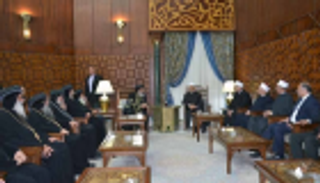 البابا تواضروس يهنئ شيخ الأزهر بعيد الفطر المبارك