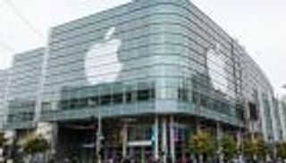 متجر "آب ستور" يتعرض لانتقادات حادة و"أبل" تدافع