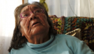 آخر متحدثةٍ بلغة "يامانا" تكافح لحمايتها من الاندثار