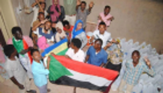 أمل يُجابِه البؤس.. مبادرات لانتشال الفقراء والمشردين في السودان